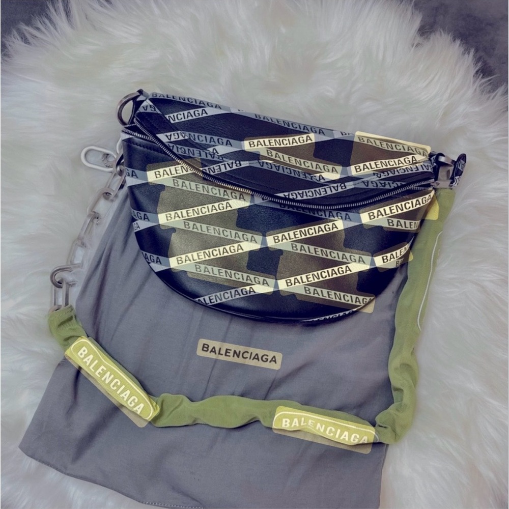 SALE!!! Balenciaga Souvenir Logo Belt Bag - 100% AUTHENTIC!!! - Picture 3 of 10